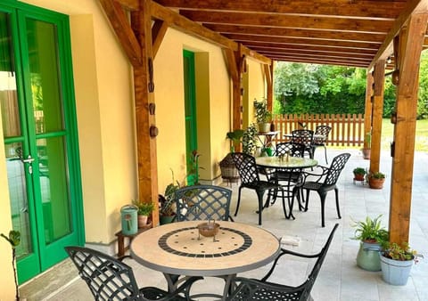 Patio, Garden, Garden view, Breakfast, Internal: Not applicable to any particular room