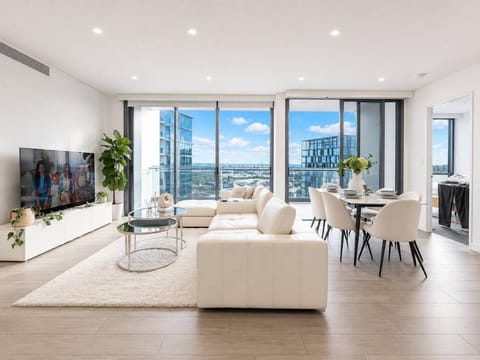 TV and multimedia, Balcony/Terrace, Living room, Seating area, Dining area