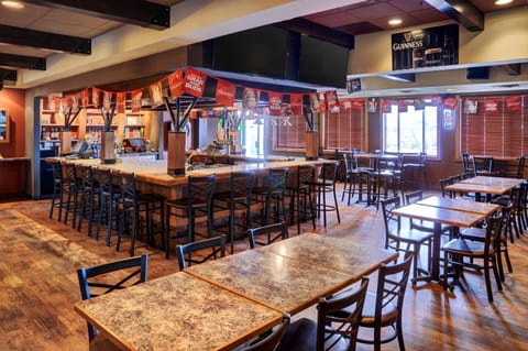 Restaurant/places to eat, Lunch, Dinner, Alcoholic drinks, Non alcoholic drinks