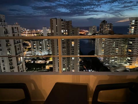 Balcony/Terrace, City view