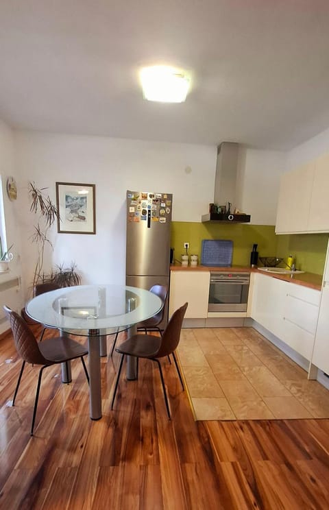 Breakfast, kitchen