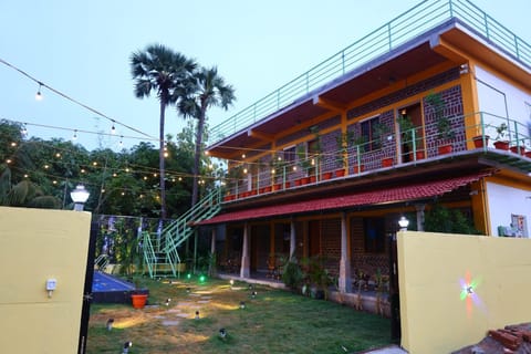 Property building, Garden, Garden view