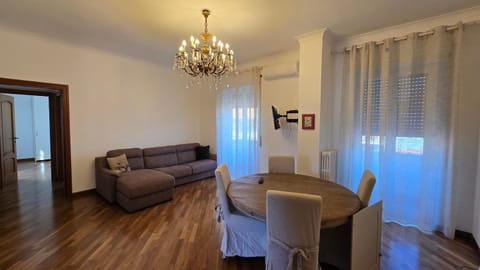 Communal lounge/ TV room, Living room, Seating area, Dining area