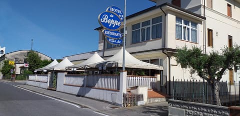 Property building, Neighbourhood, Street view