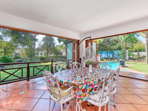Patio, Garden, Seating area, Dining area, Garden view, Swimming pool