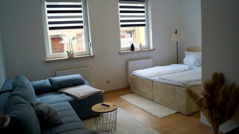 Bed, Living room, Photo of the whole room, Seating area, Bedroom, towels