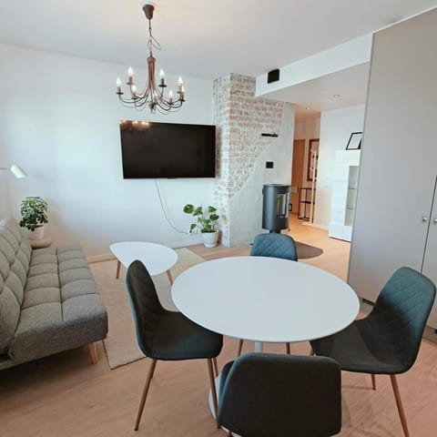 TV and multimedia, Living room, Dining area