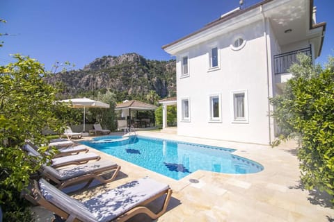 Property building, Patio, Spring, Day, Natural landscape, Mountain view, Pool view, Swimming pool, sunbed
