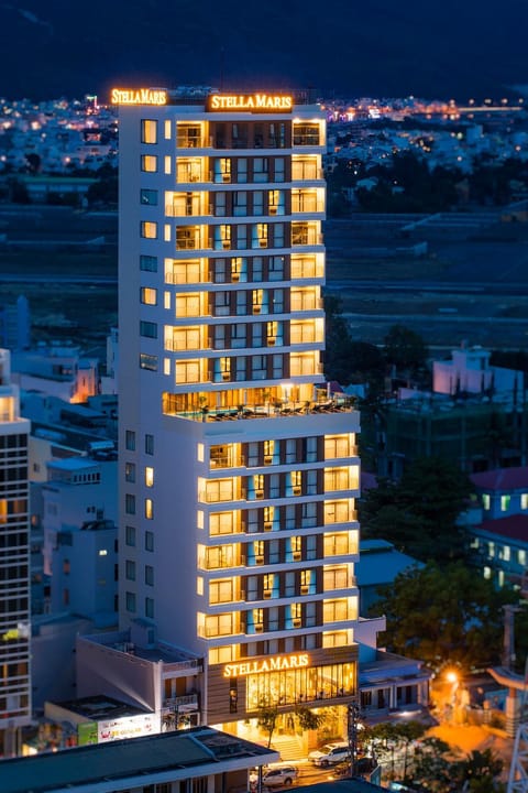 Property building, Bird's eye view, Parking
