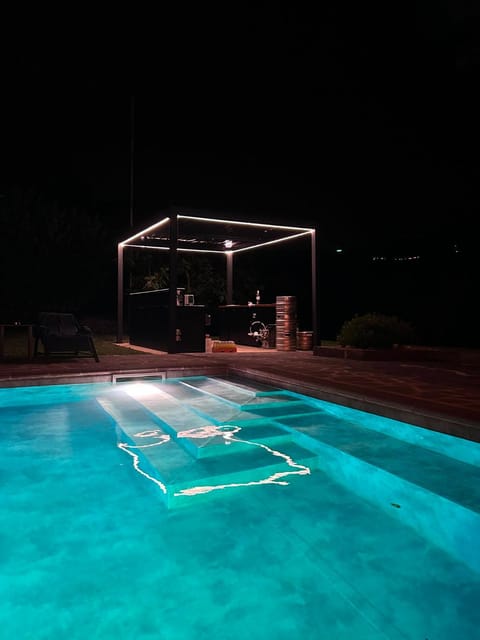 Lounge or bar, Swimming pool