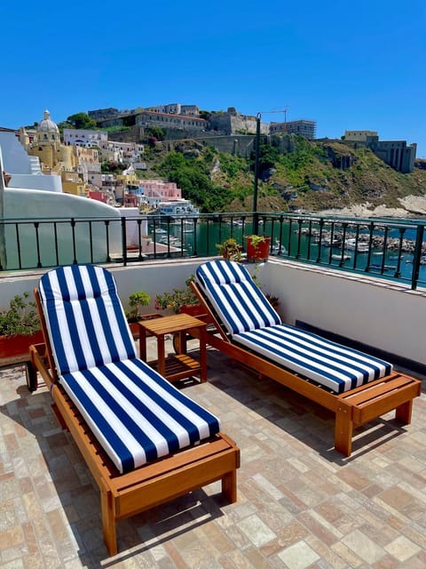Natural landscape, Balcony/Terrace, Sea view