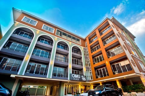 Property building, Day