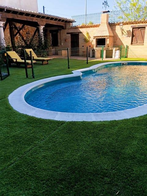 Swimming pool, Swimming pool