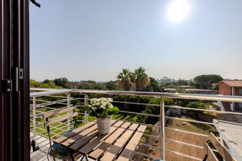 View (from property/room), Balcony/Terrace