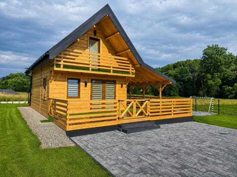 Property building, Spring, Day, Natural landscape, Garden