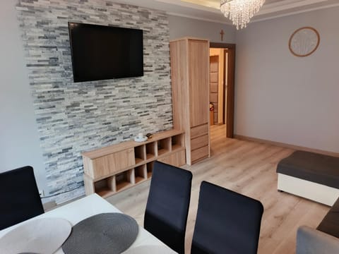 Communal lounge/ TV room, TV and multimedia, Living room