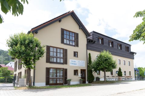 Property building, Day, Street view