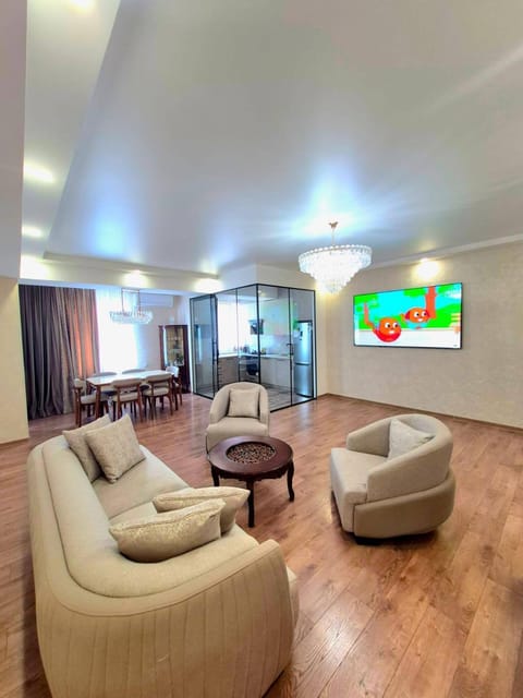 Communal lounge/ TV room, TV and multimedia, Living room, Seating area