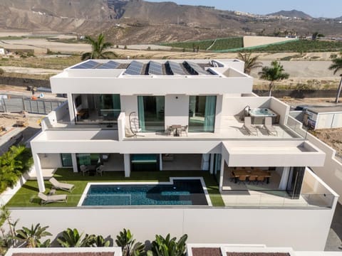 Property building, Neighbourhood, Natural landscape, Swimming pool