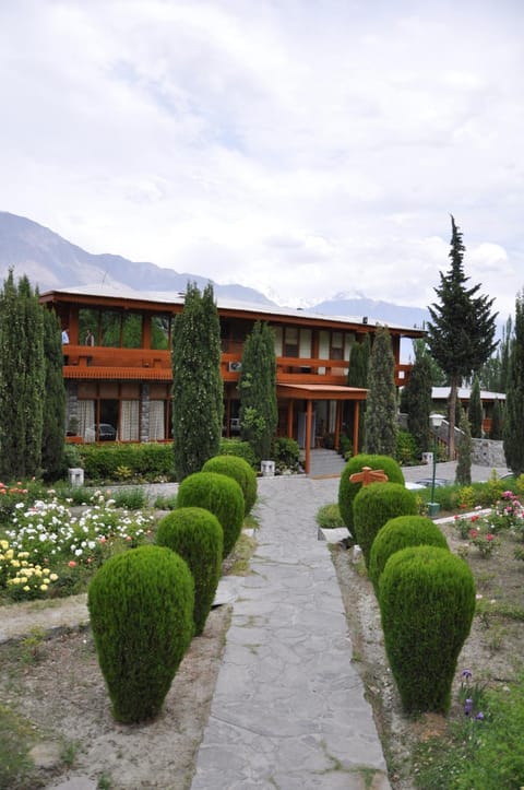 Facade/entrance