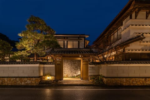Property building, Night