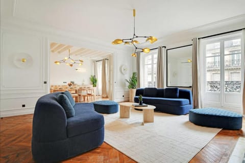 Communal lounge/ TV room, Living room, Seating area