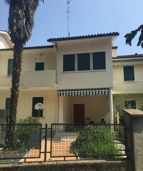 Property building, Balcony/Terrace