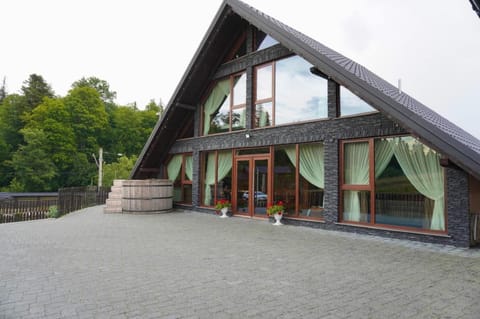 Property building, Day