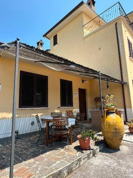 Property building, Patio, Dining area