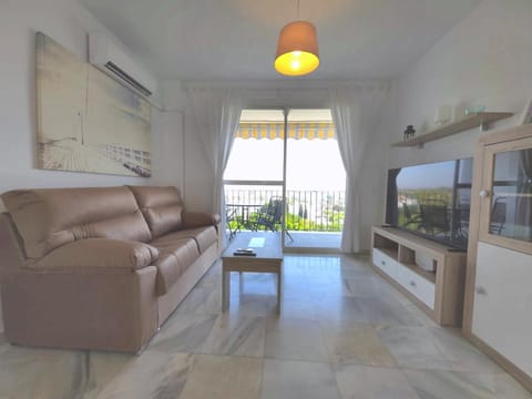 TV and multimedia, Seating area, air conditioner