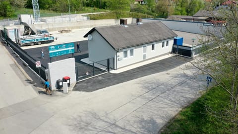 Property building, Day