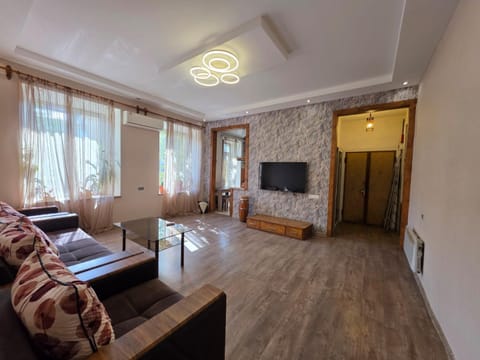 Communal lounge/ TV room, Living room, Seating area