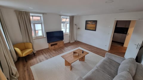 Communal lounge/ TV room, TV and multimedia, Living room, Seating area