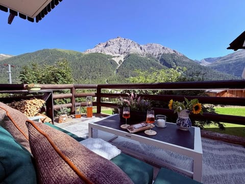 Natural landscape, View (from property/room), Balcony/Terrace, Mountain view