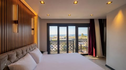 Balcony/Terrace, Decorative detail, Bedroom, Sea view