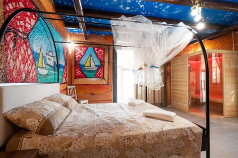 Bed, Sauna, Bedroom