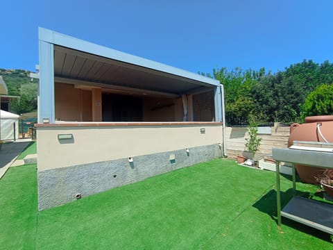 Property building, Garden