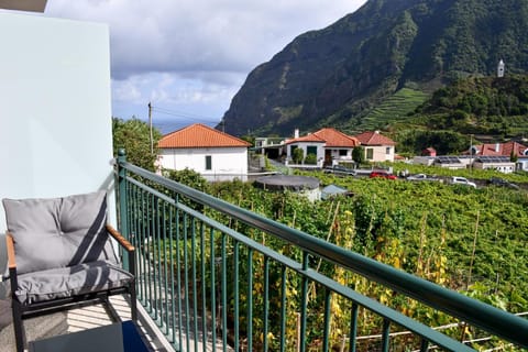 Day, Natural landscape, View (from property/room), Balcony/Terrace, Mountain view