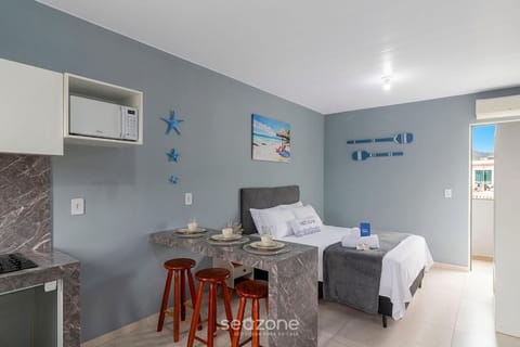 View (from property/room), Kitchen or kitchenette, Dining area, Bedroom