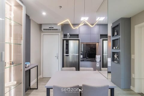 Seating area, Dining area, Bedroom