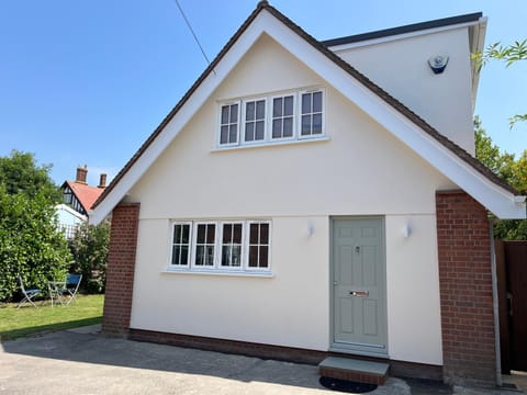 Property building, Day, Garden