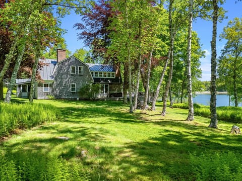 Property building, Spring, Day, Garden
