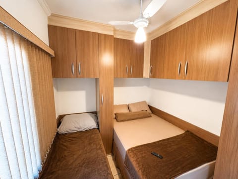 Bed, Bedroom, locker