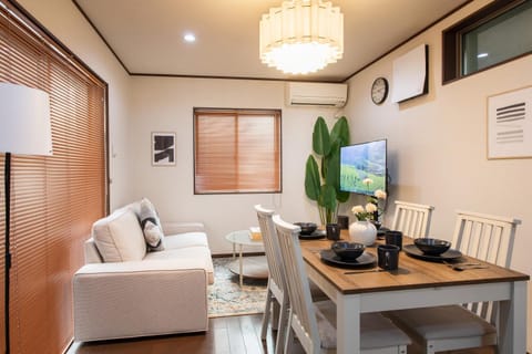 Living room, Dining area