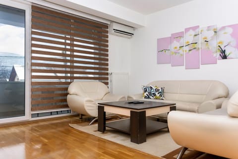 Balcony/Terrace, Living room