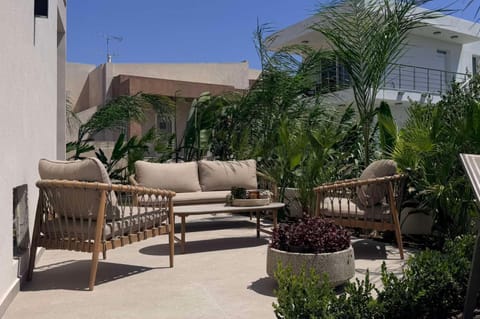 Patio, Spring, Day, Garden, Seating area, Garden view