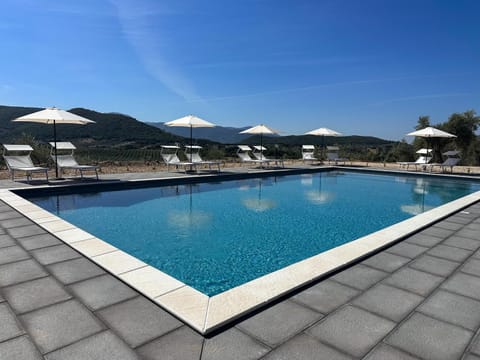 Day, Natural landscape, Swimming pool, sunbed