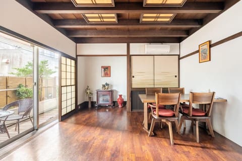 Communal lounge/ TV room, Living room, Seating area, Dining area