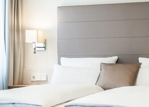 Photo of the whole room, Decorative detail