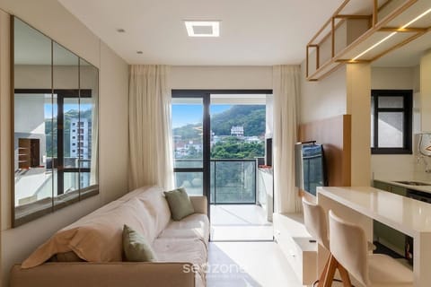 BBQ facilities, TV and multimedia, Balcony/Terrace, Kitchen or kitchenette, Living room, Mountain view